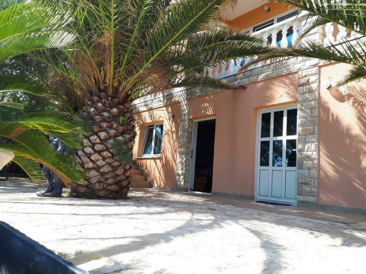 Apartments Horvat On Island Pag Vlašići Esterno foto