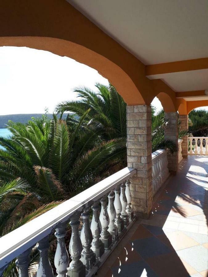 Apartments Horvat On Island Pag Vlašići Esterno foto
