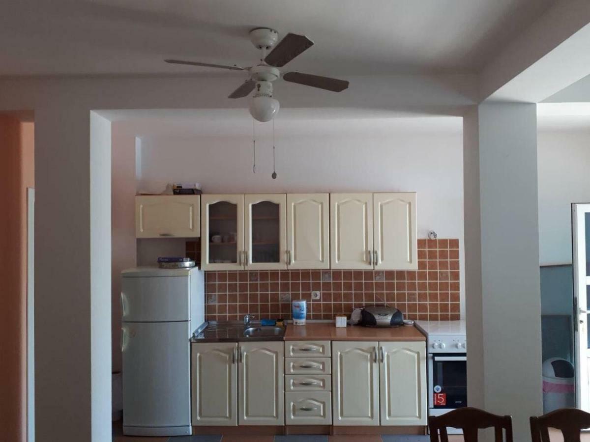 Apartments Horvat On Island Pag Vlašići Esterno foto