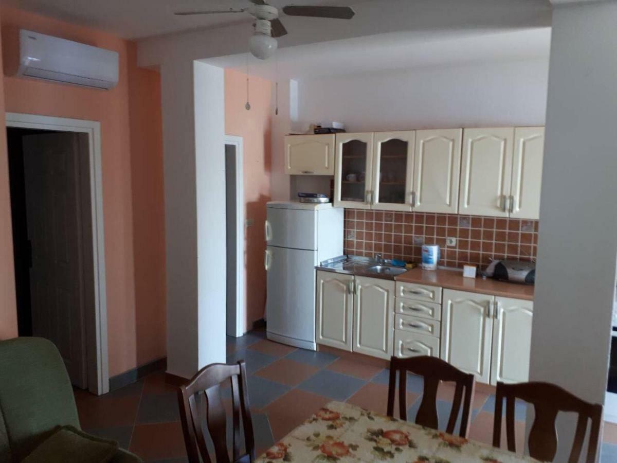 Apartments Horvat On Island Pag Vlašići Esterno foto
