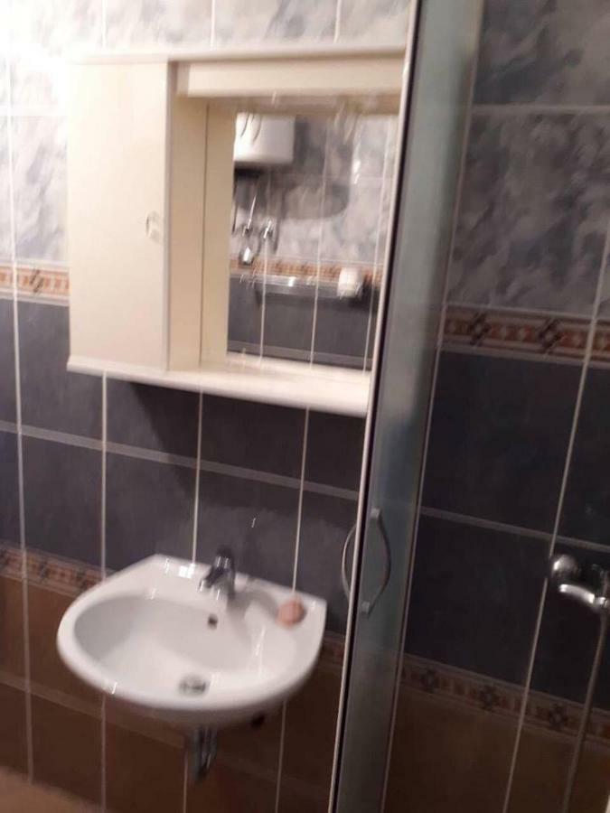 Apartments Horvat On Island Pag Vlašići Esterno foto