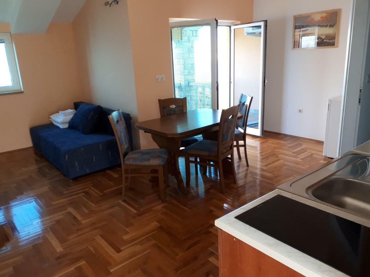 Apartments Horvat On Island Pag Vlašići Esterno foto